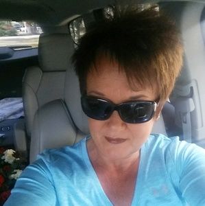 Meet your Posher, Cindy